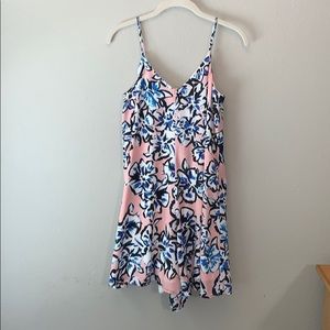 Romeo + Juliet Couture sz small pink floral romper